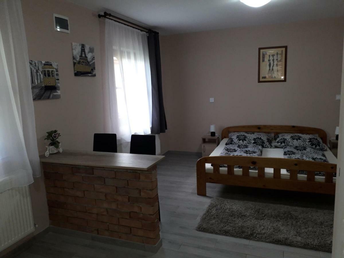 Aquatherma Apartman Sárospatak Exterior foto